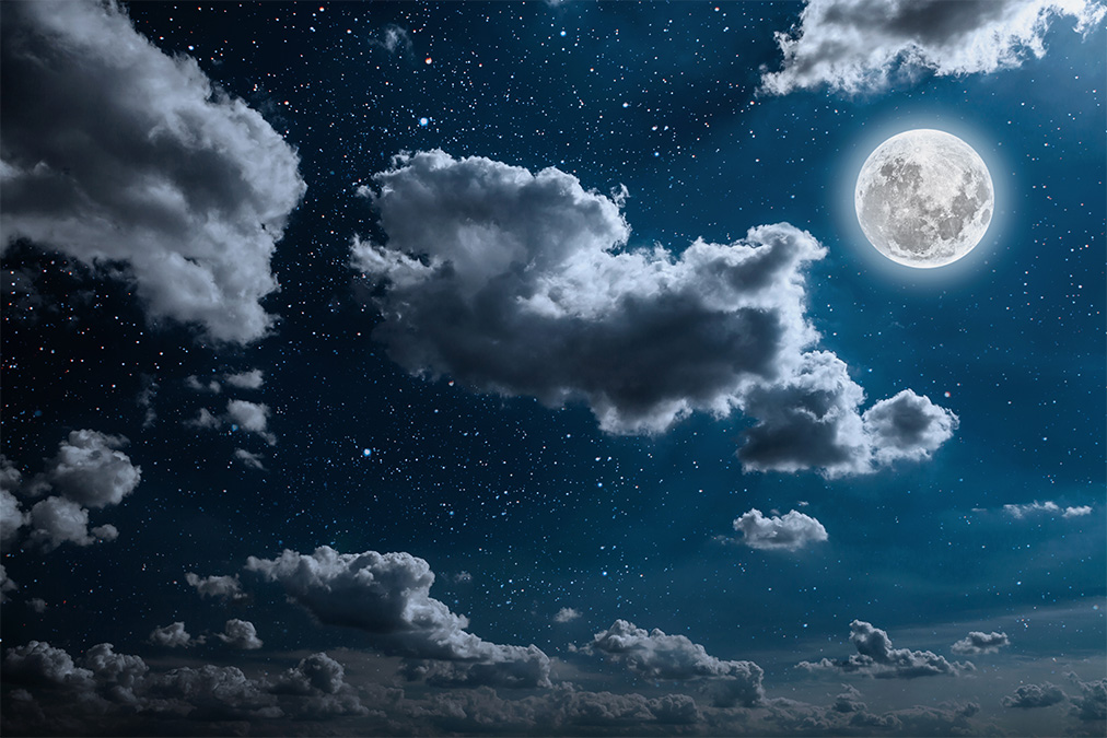 夜空と満月